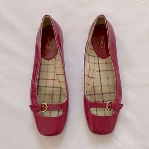 Vintage Coach mary Jane patent leather flats in deep pink
